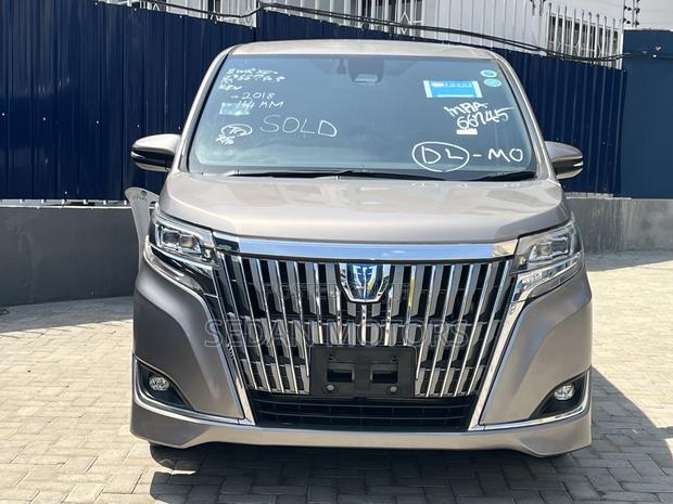 Toyota Esquire 2019 Gold