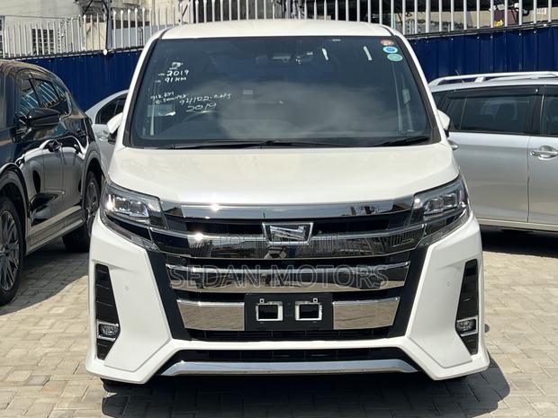 Toyota Noah 2019 Ivory