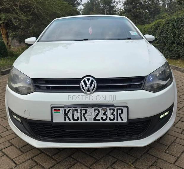 Volkswagen Polo 2011 White