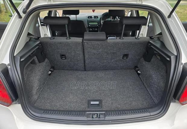 Volkswagen Polo 2011 White