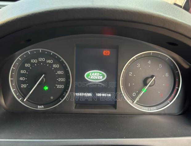 Land Rover Range Rover 2012 Red