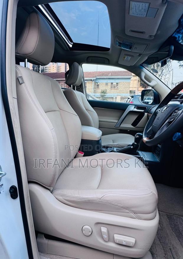 Toyota Land Cruiser Prado 2.8 2019 White