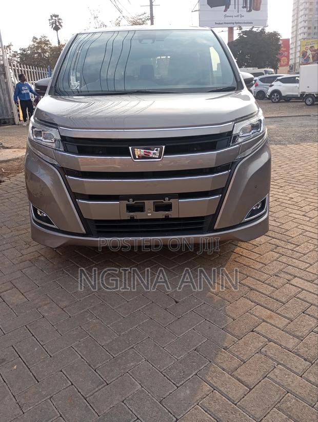 Toyota Noah 2020 Beige