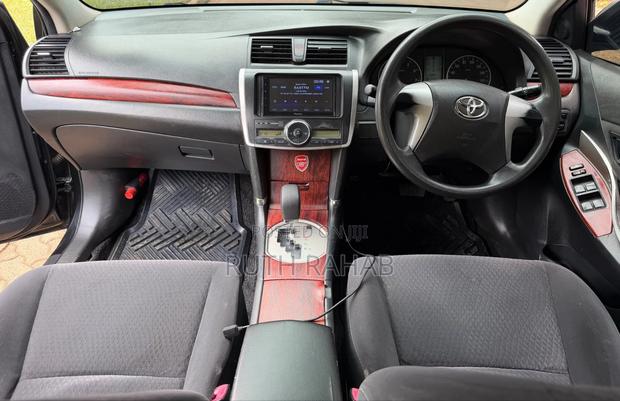Toyota Premio 2010 Black