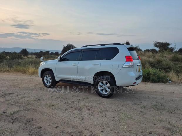 Toyota Land Cruiser Prado 2013 Pearl