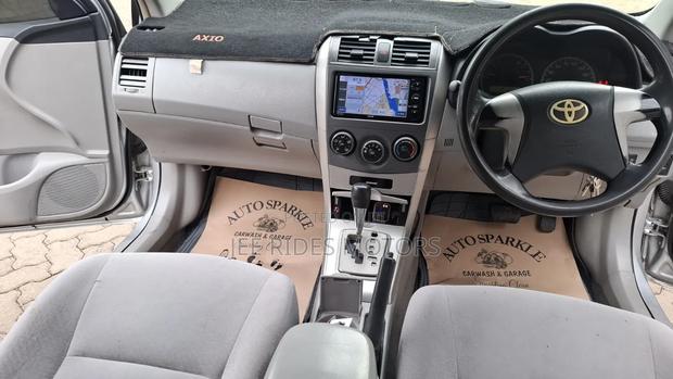 Toyota Axio 2009 Silver