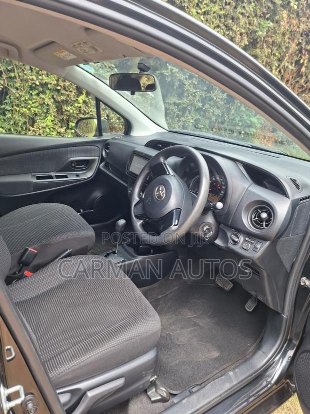 Toyota Vitz 1.0 FWD 5dr 2018 Black