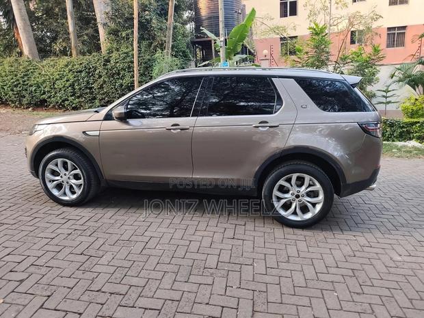 Land Rover Discovery Sport 2016 Gold