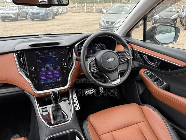 Subaru Outback 2022 Gray