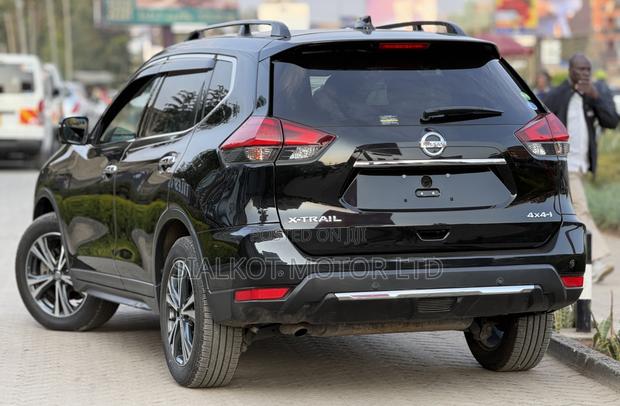 Nissan X-Trail 2.0 Petrol FWD 2019 Black