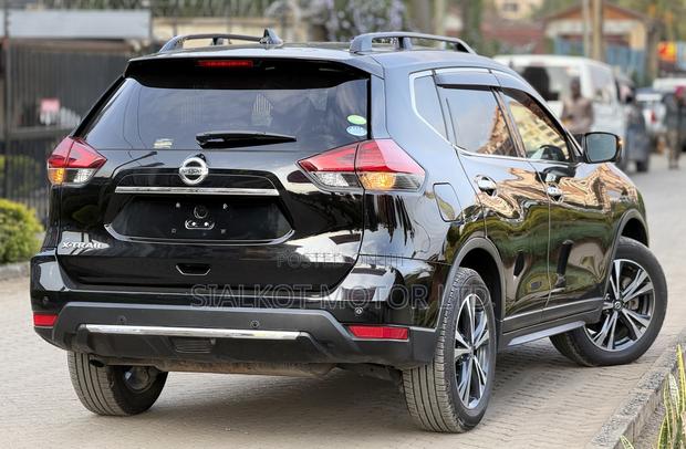 Nissan X-Trail 2.0 Petrol FWD 2019 Black