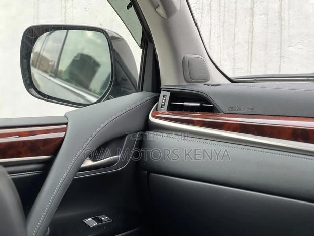 Lexus LX 2019 Black