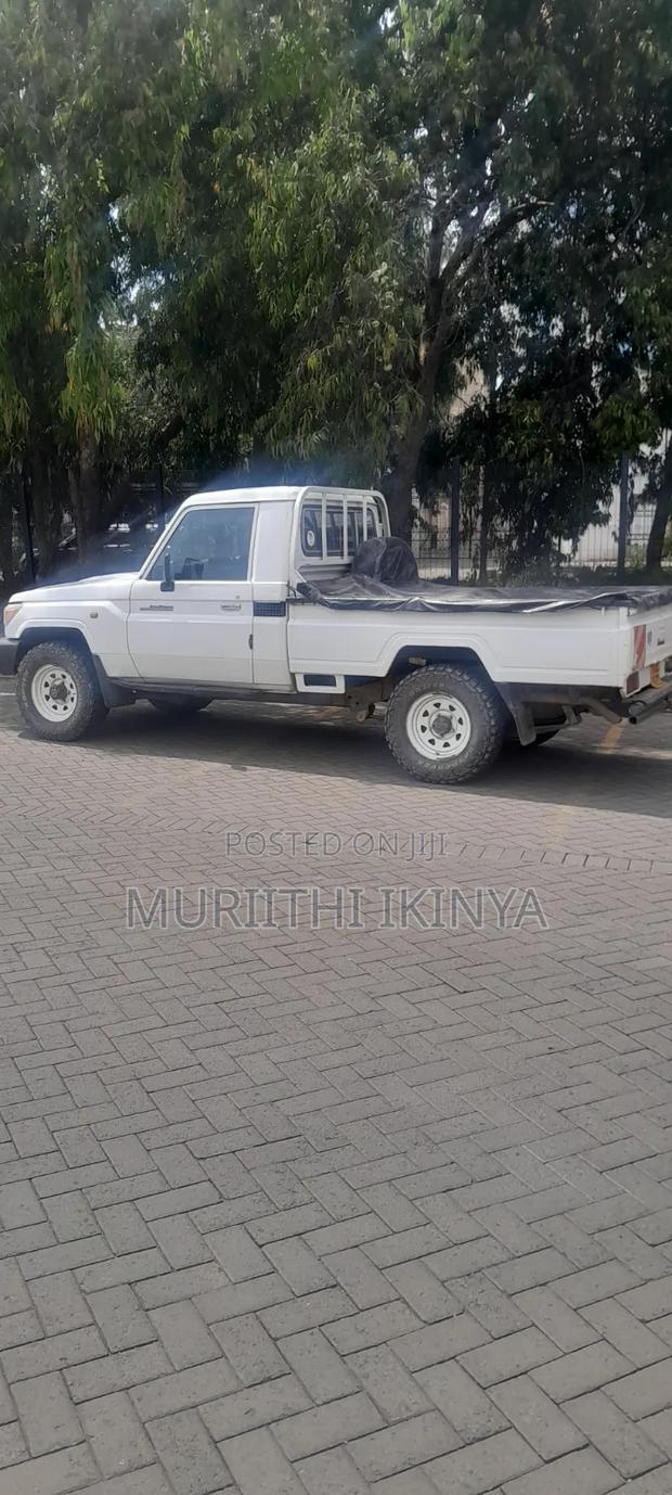 Toyota Land Cruiser 2012 White