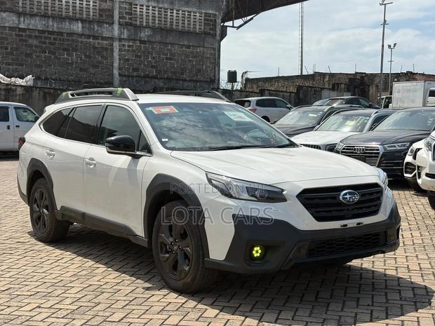 Subaru Outback 2023 White