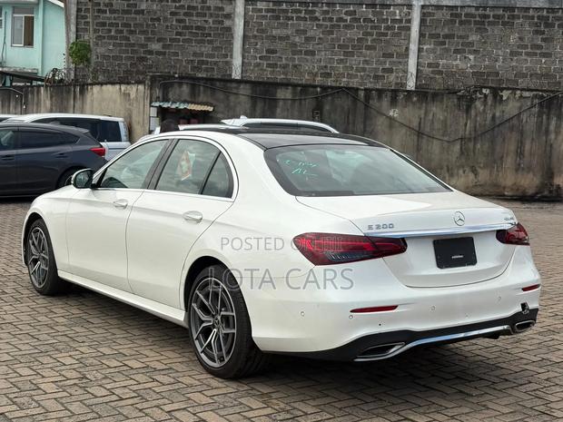 Mercedes-Benz E200 2021 White