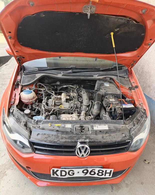 Volkswagen Polo 2014 Red