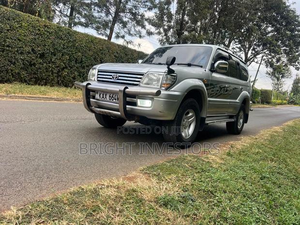 Toyota Land Cruiser Prado 2000 Silver