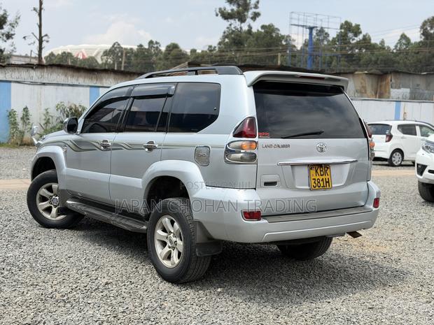 Toyota Land Cruiser Prado 3.0 D-4D 5dr 2005 Silver