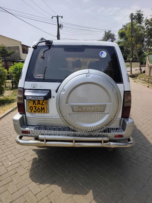 Toyota Land Cruiser Prado 2000 Silver