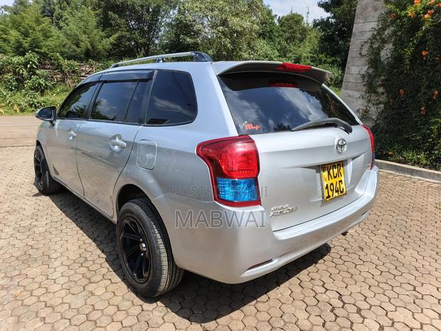 Toyota Corolla Fielder 2013 Silver