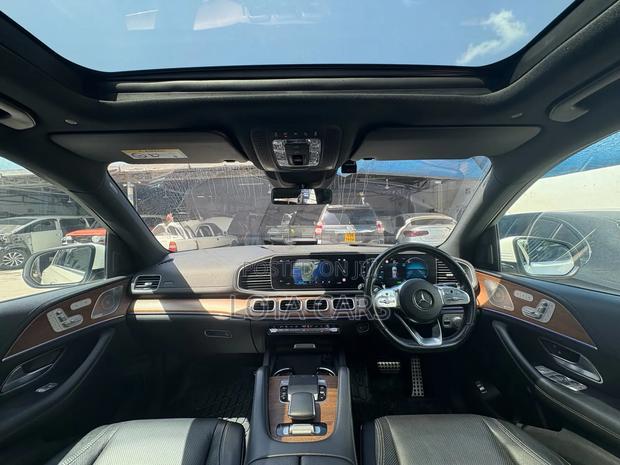 Mercedes-Benz GLE-Class 2019 White