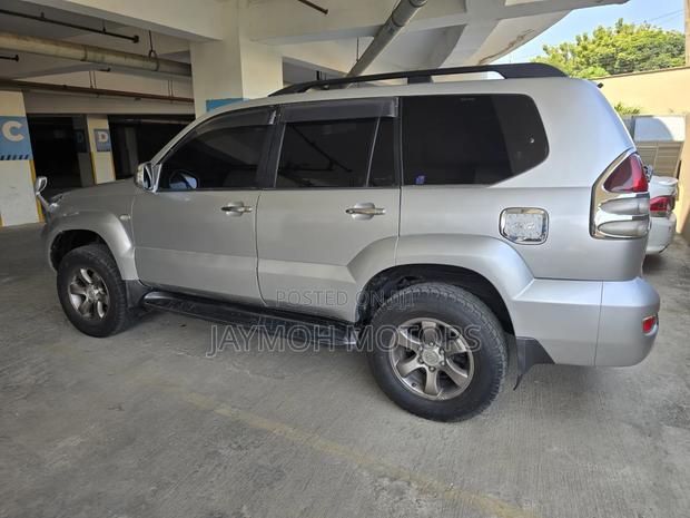 Toyota Land Cruiser Prado 2006 Silver