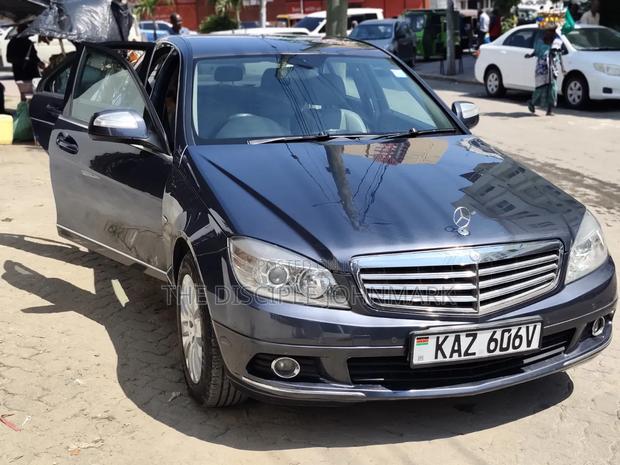 Mercedes-Benz C200 2007 Gray