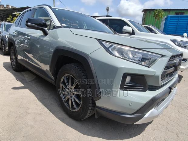 Toyota RAV4 2019 Green