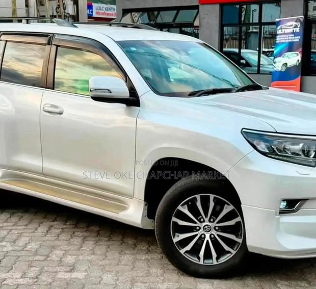 Toyota Land Cruiser Prado 2020 Pearl