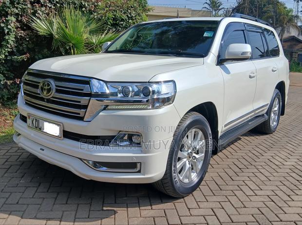 Toyota Land Cruiser 4.6 V8 ZX 2015 White