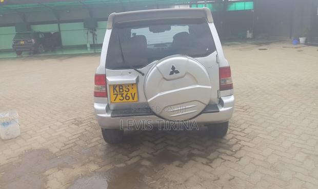 Mitsubishi Pajero 2000i IO 2005 Gray