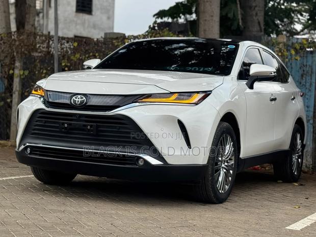 Toyota Harrier 2.0 2020 White