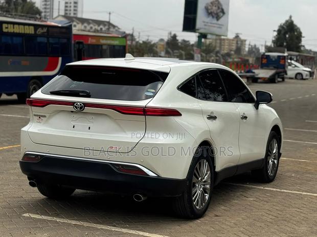 Toyota Harrier 2.0 2020 White