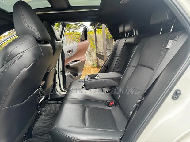 Toyota Harrier 2.0 2020 White