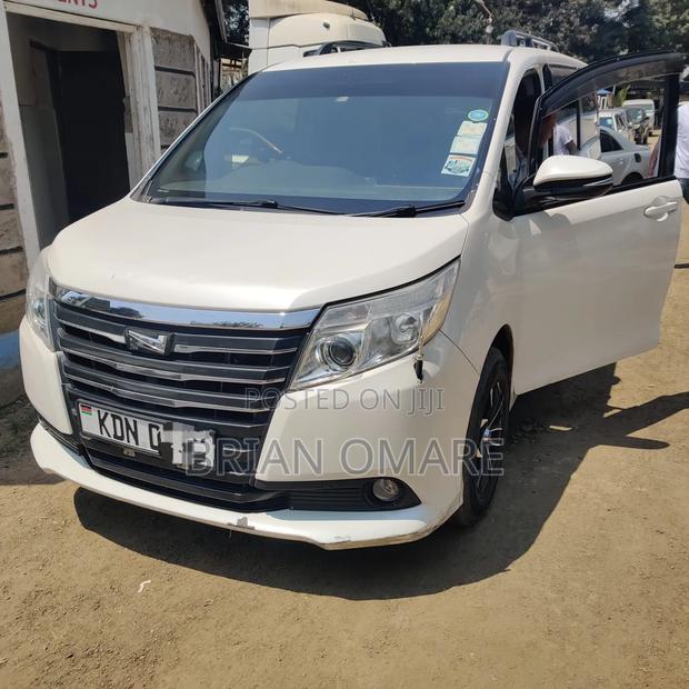 Toyota Noah 2016 White