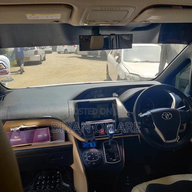 Toyota Noah 2016 White
