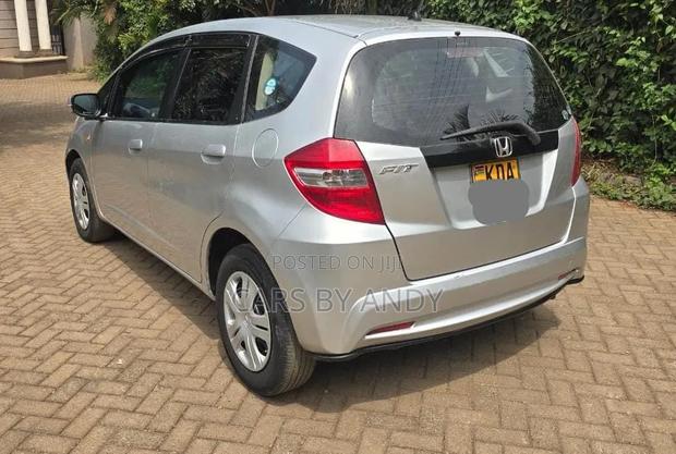 Honda Fit 2012 Silver