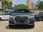 Audi Q7 2019 Gray for sale