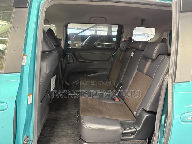 Toyota Sienta 1.5 FWD 2019 Teal