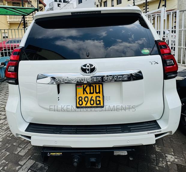Toyota Land Cruiser Prado 2018 White