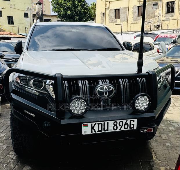 Toyota Land Cruiser Prado 2018 White