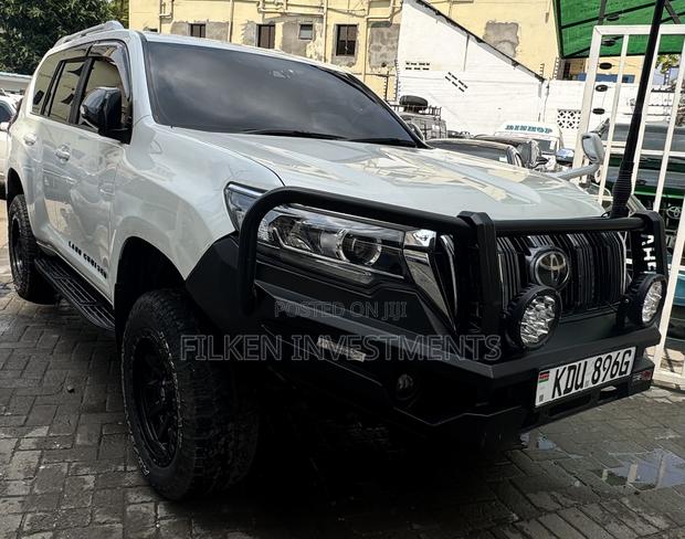 Toyota Land Cruiser Prado 2018 White