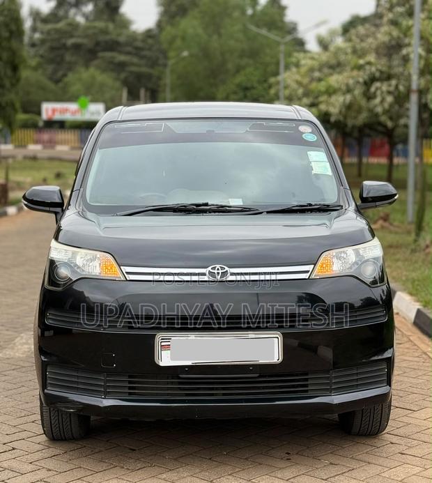 Toyota Spade 2016 Black