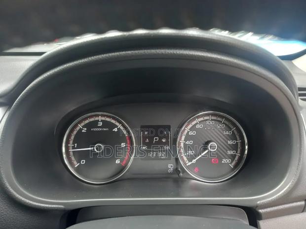 Mitsubishi L200 2018 Blue