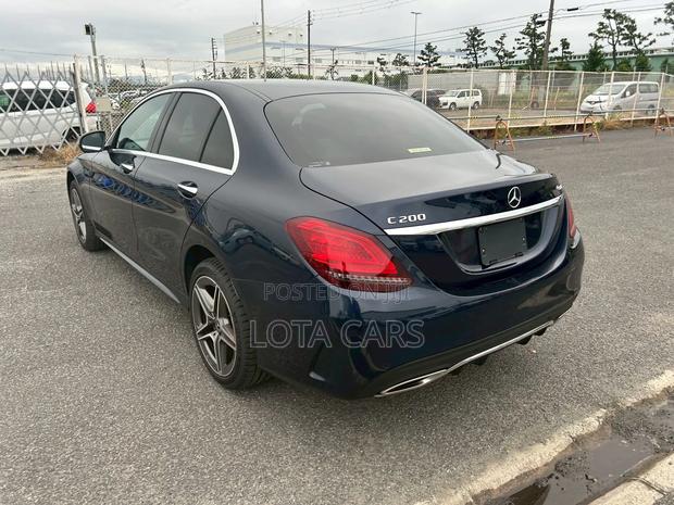Mercedes-Benz C200 2019 Black