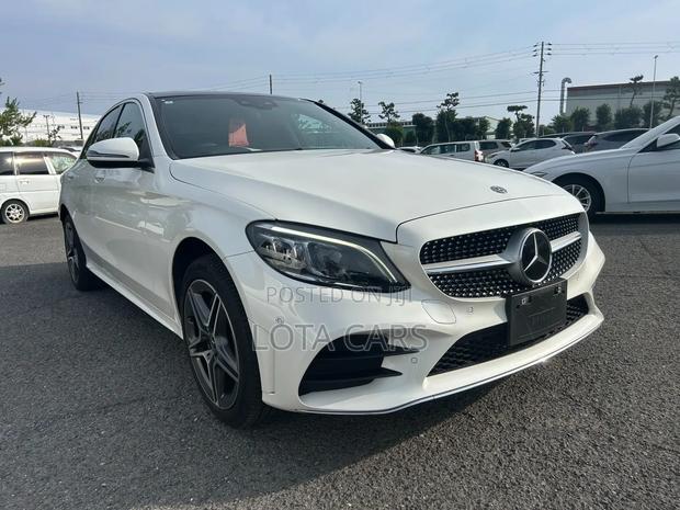 Mercedes-Benz C200 2019 White