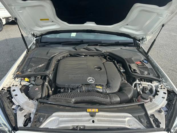 Mercedes-Benz C200 2019 White