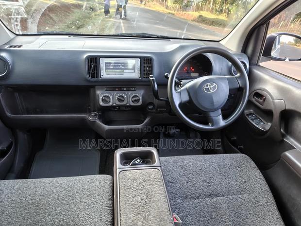 Toyota Passo 2014 Silver
