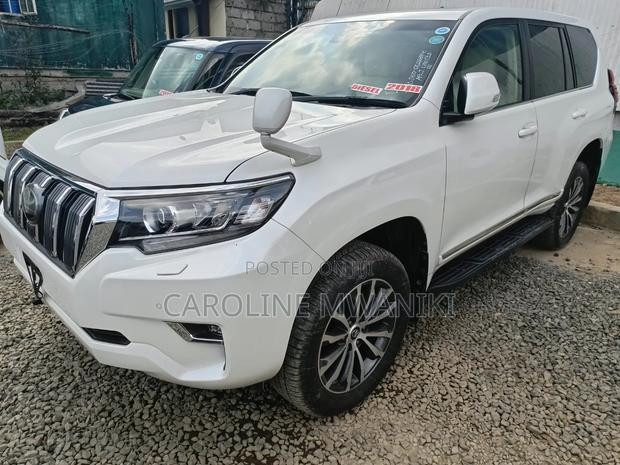 Toyota Land Cruiser Prado 2019 White