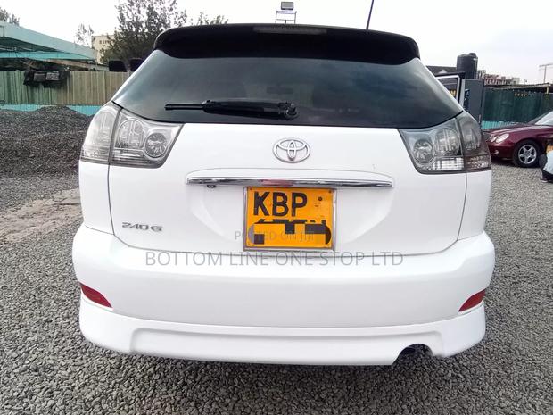 Toyota Harrier 2004 White